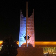 اجرای نورپردازی المان میدان راه آهن مشهد