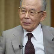 isamu akasaki ایسامو آکاساکی برنده جایزه نوبل فیزیک 2014