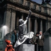 طراحی نورپردازی مجسمه تیرانداز-سراحی نورپردازی توسط فیلیپس لایتینگ Philips Lighting