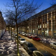 نمایی از نورپردازی طراحی شده به نام "نور شکسته" در روتردام هلند