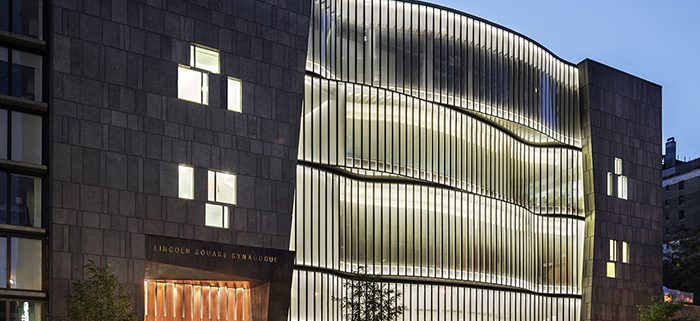 نورپردازی نمای بیرونی کنیسه میدان لینکولن--نورپردازی منتخب کنیسه میدان لینکلن