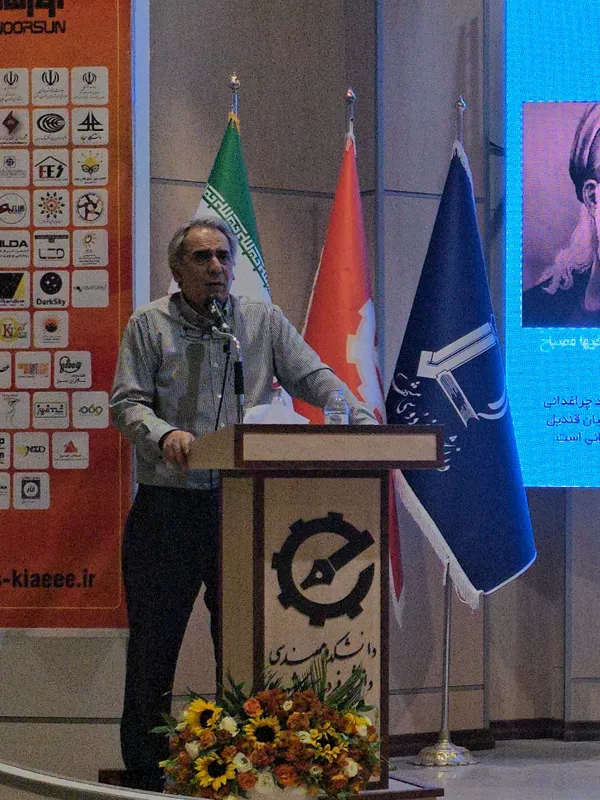 آقای دکتر علیرضا رضوانی